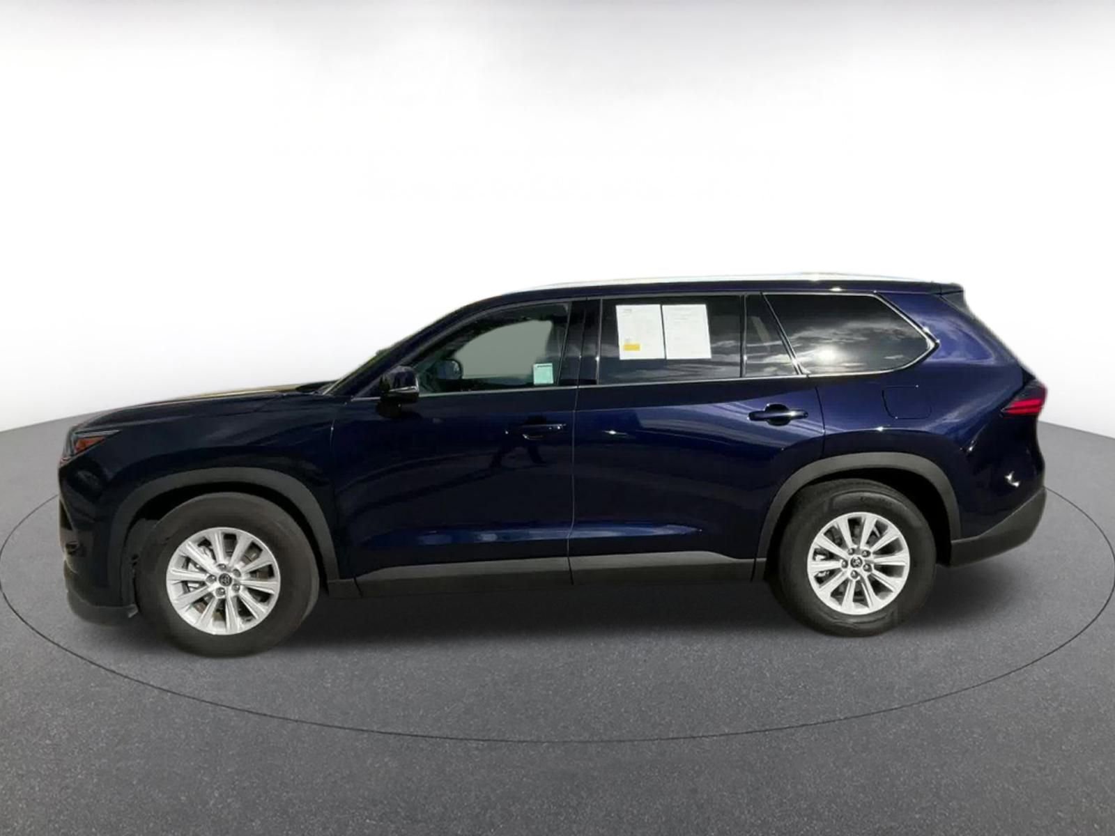 Used 2025 Toyota Grand Highlander FWD image 9