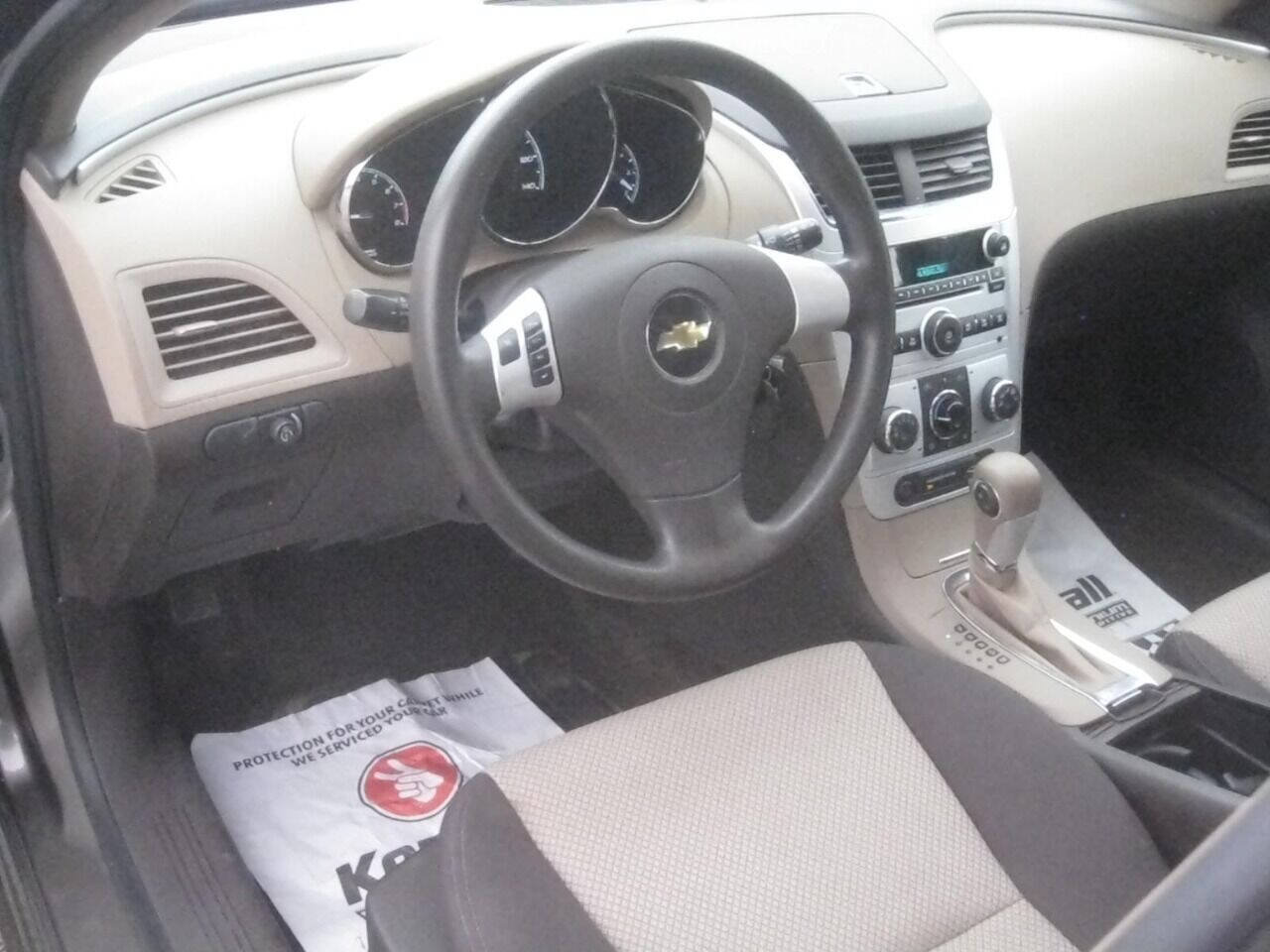 Used 2011 Chevrolet Malibu LS FWD image 12