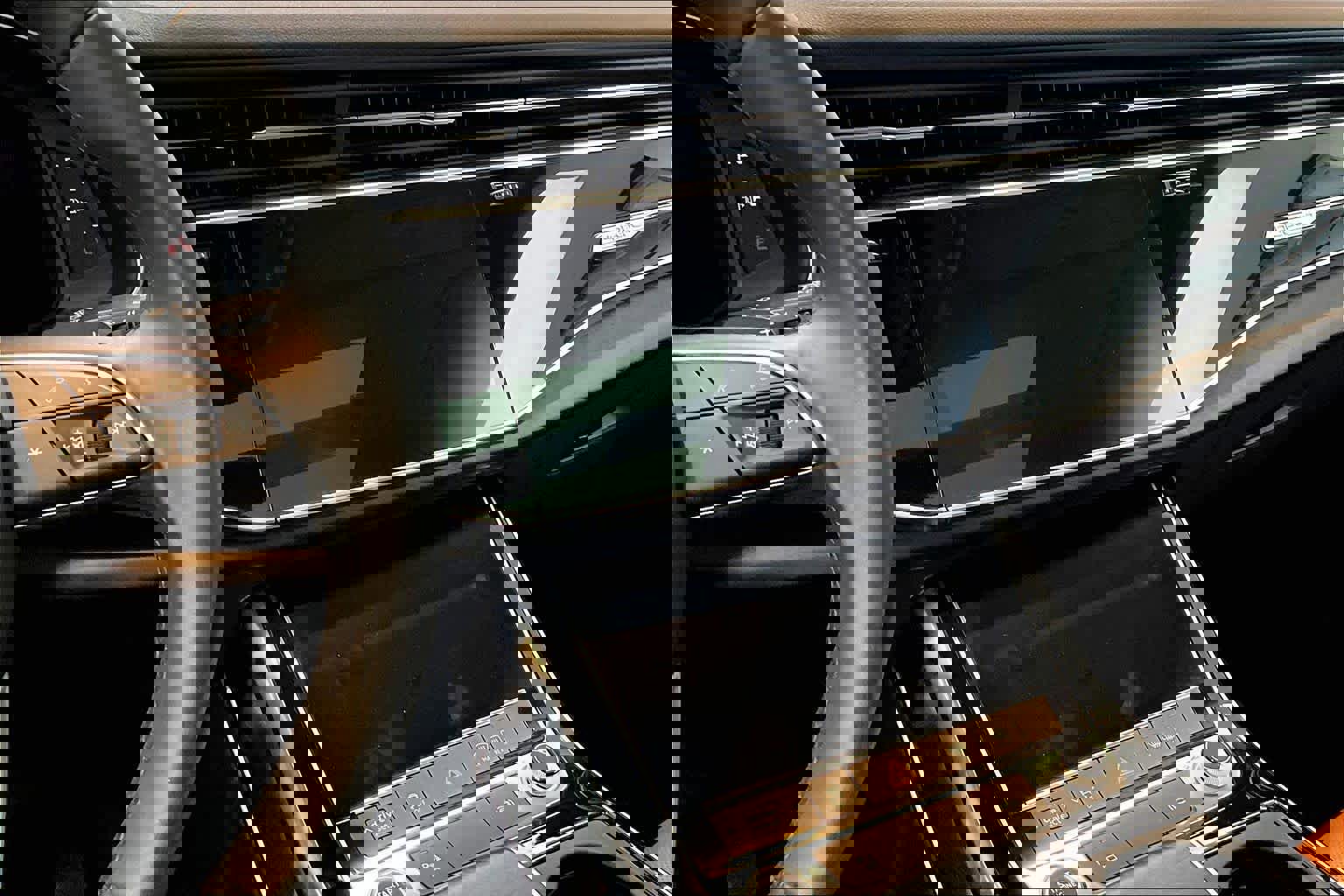 Used 2022 Audi Q8 Premium Plus image 6