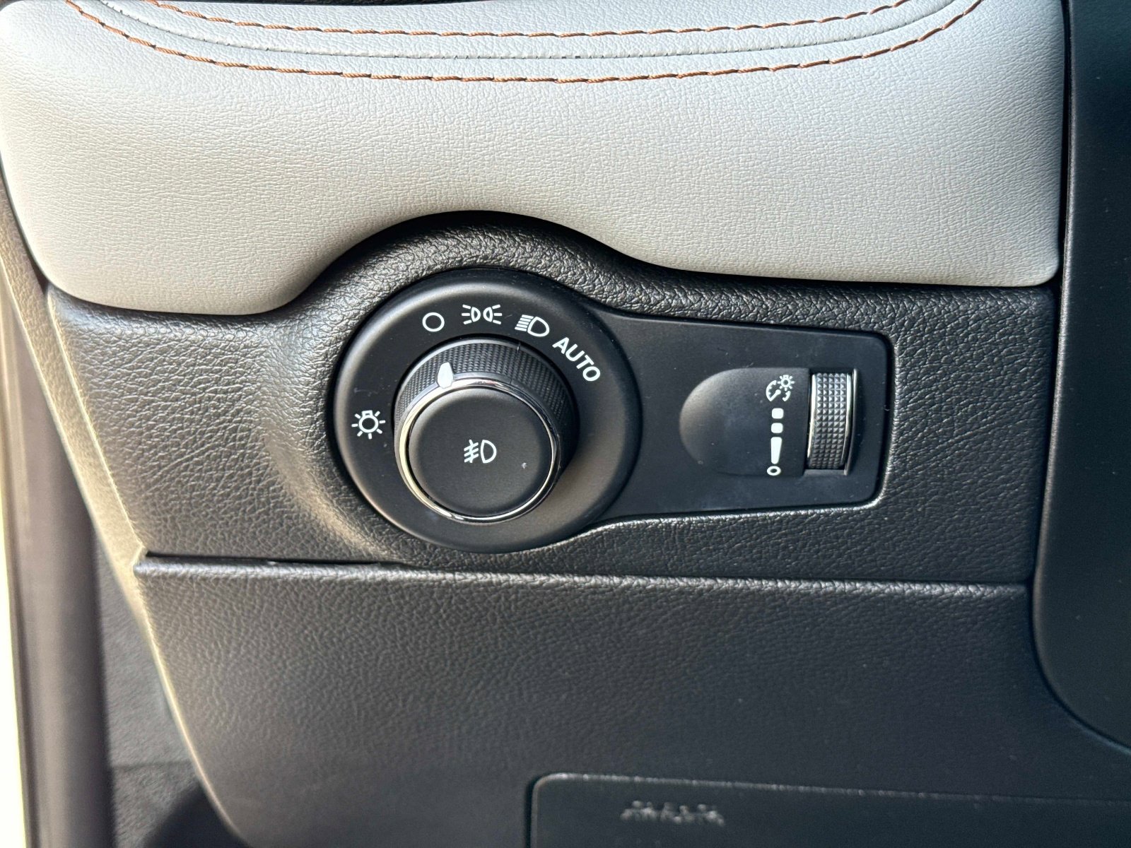 Used 2022 Dodge Durango R/T image 33