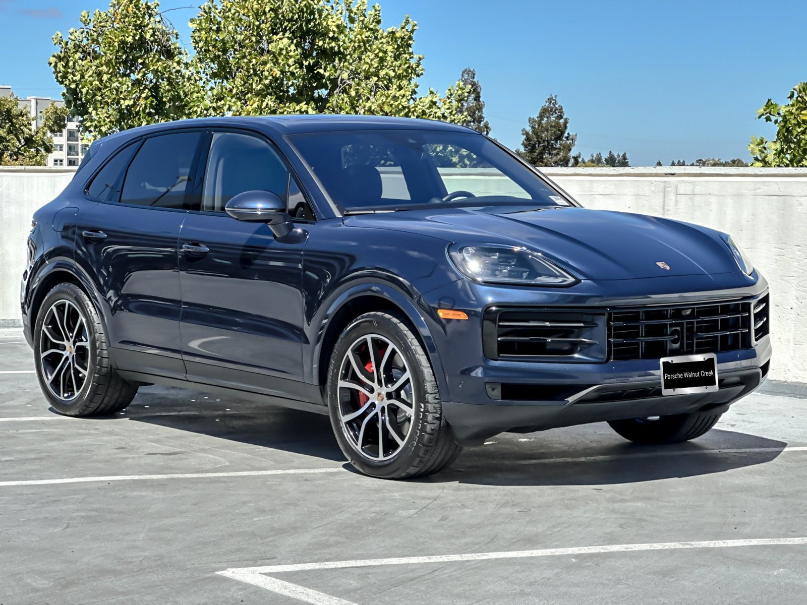 Used 2025 Porsche Cayenne S AWD/4WD image 11