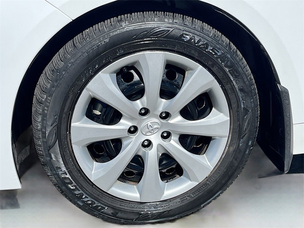 Used 2023 Toyota Corolla LE image 29