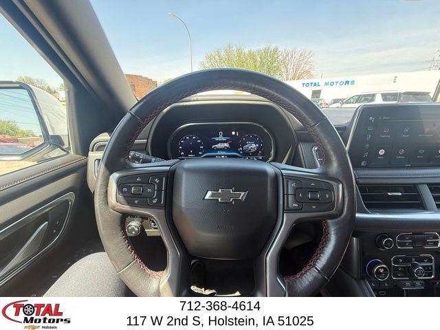 Used 2022 Chevrolet Suburban RST w/ Luxury Package AWD/4WD image 19