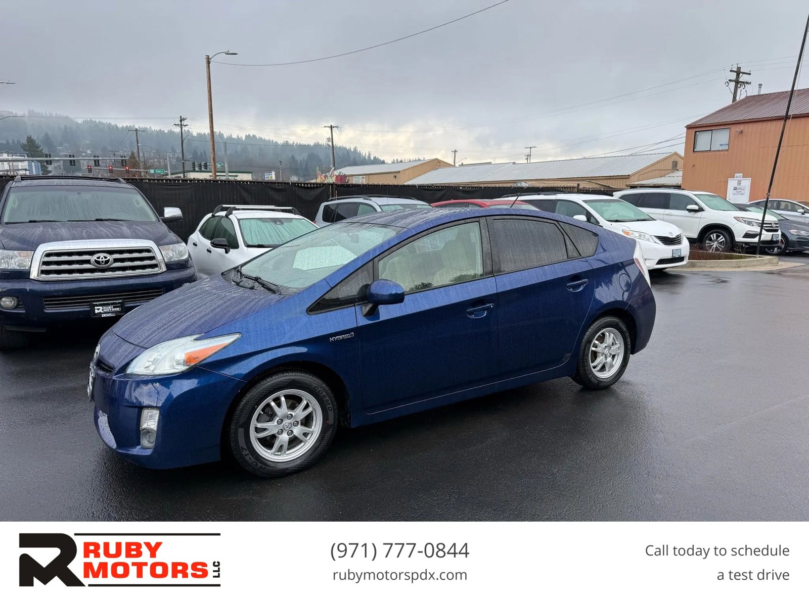 Used 2011 Toyota Prius Two FWD image 1