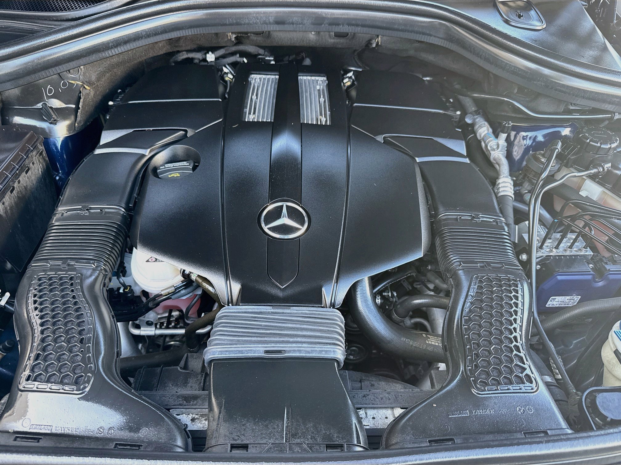 Used 2018 Mercedes-Benz GLS 450 4MATIC w/ Premium Package image 34