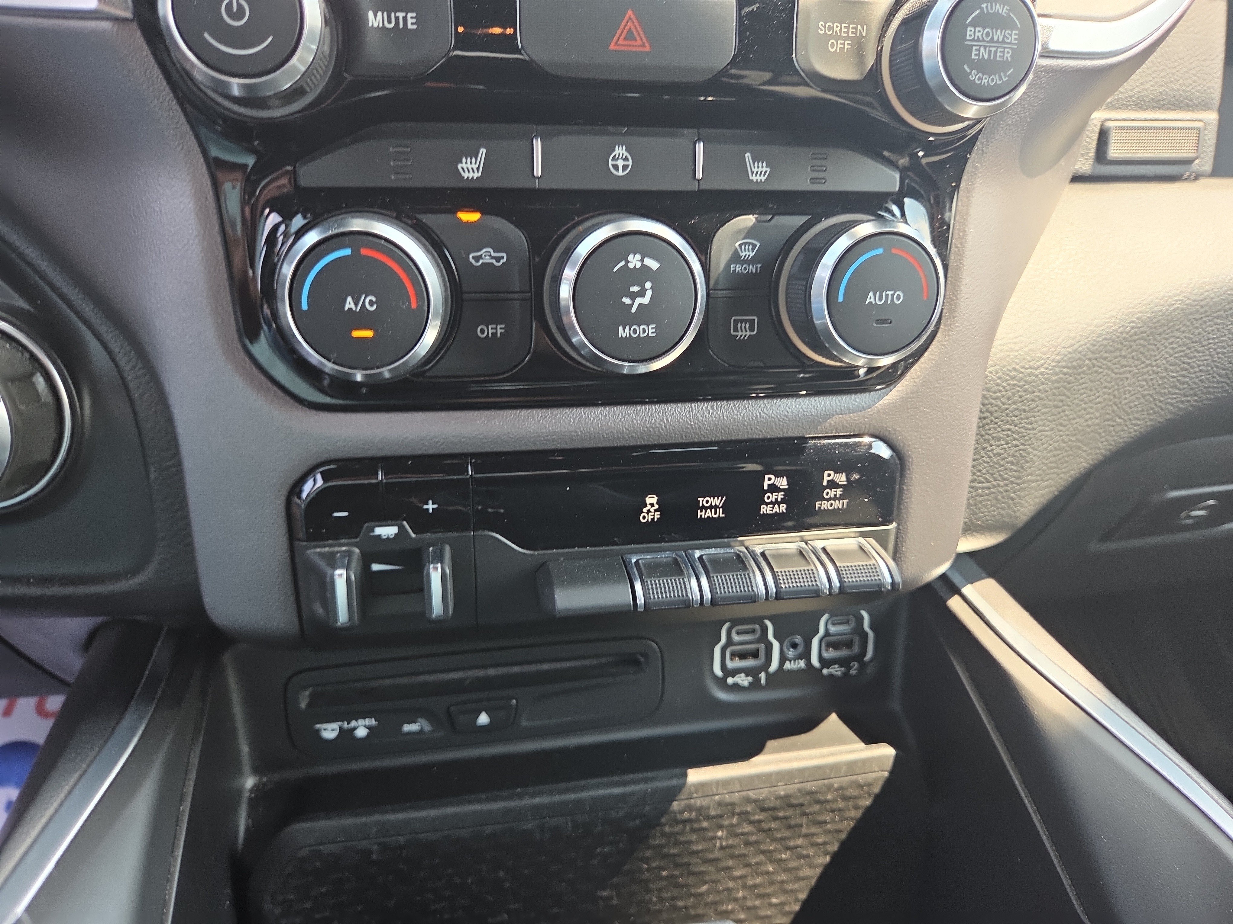 Used 2019 RAM 1500 Big Horn AWD/4WD image 8