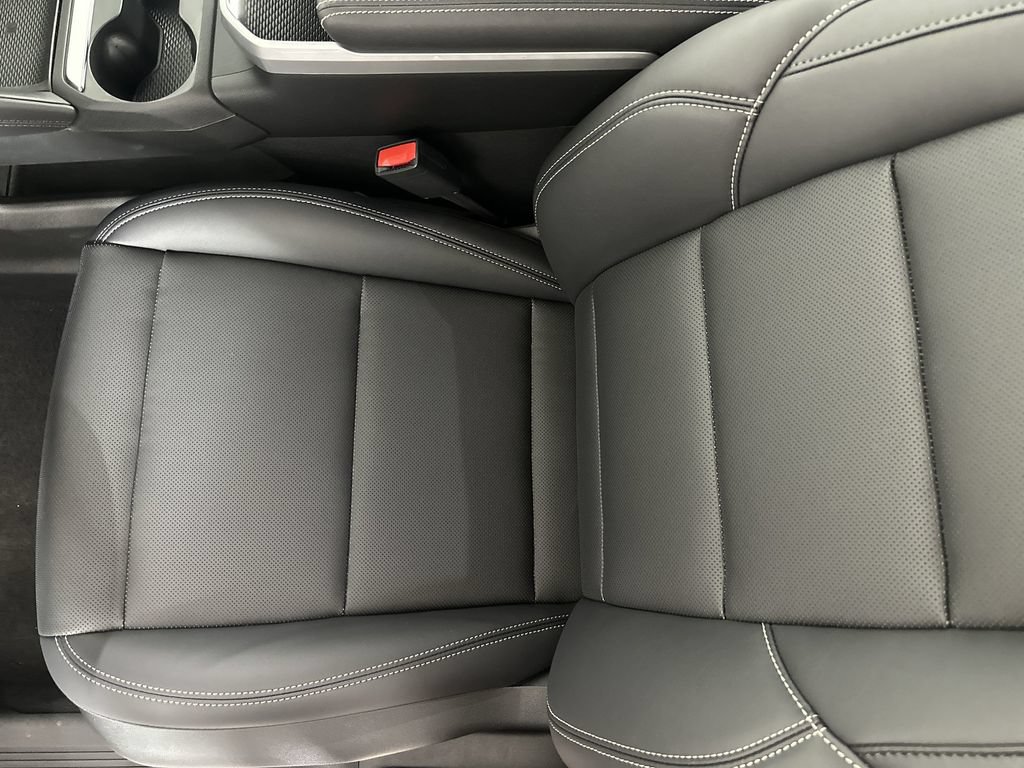 New 2027 GMC Terrain Elevation w/ Elevation Premium Package AWD/4WD image 22