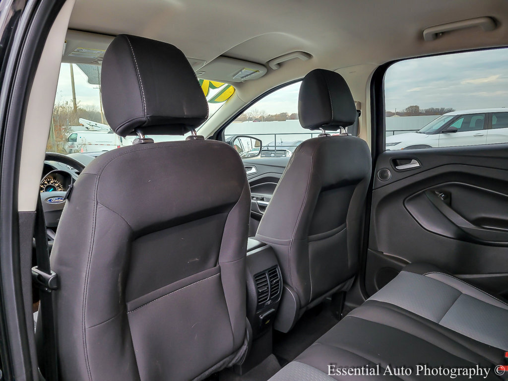 Used 2017 Ford Escape SE w/ Equipment Group 201A image 13