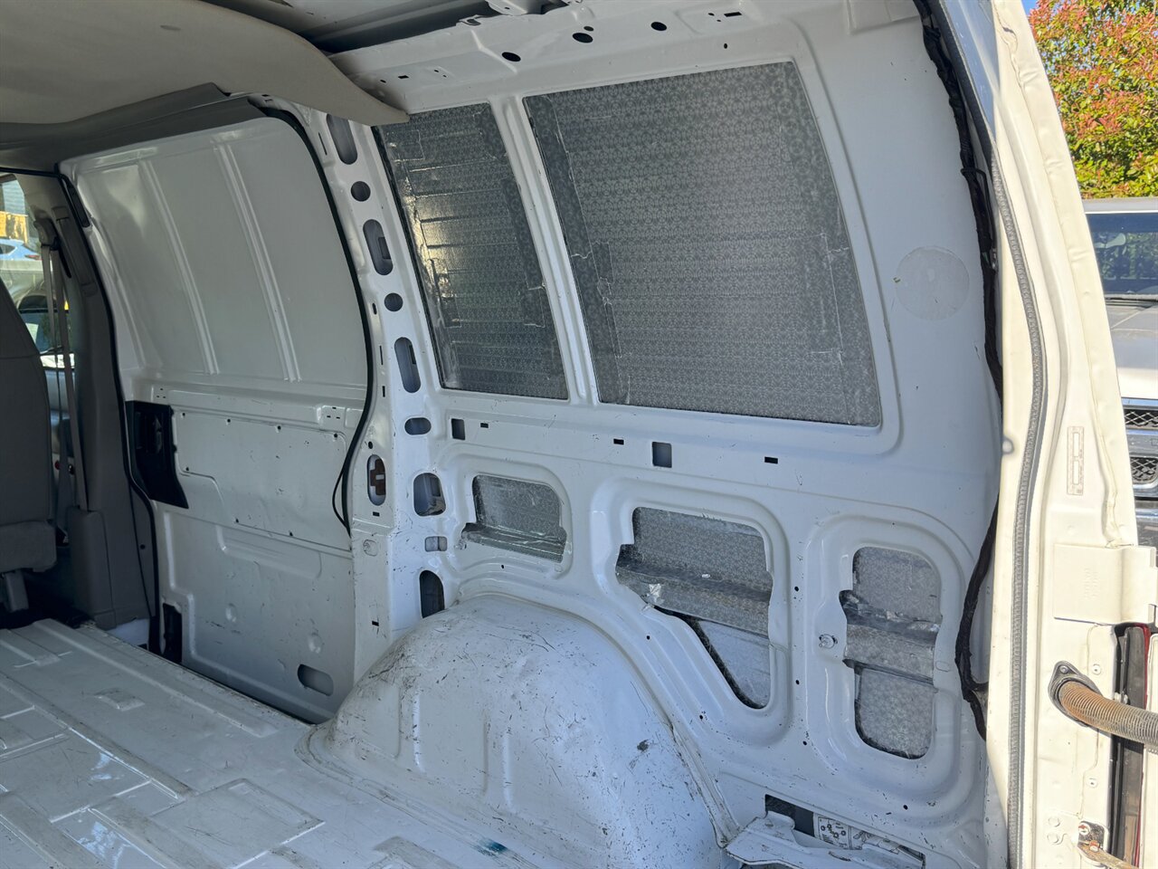 Used 2005 Chevrolet Astro RWD image 12