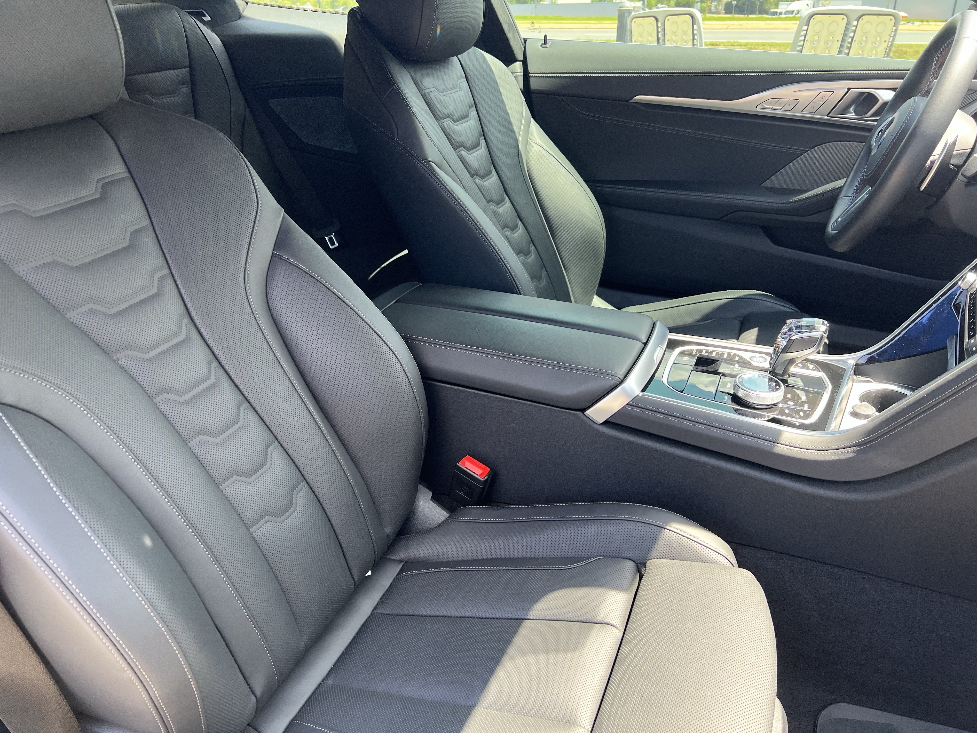 Used 2026 BMW M850i xDrive Coupe AWD/4WD image 35