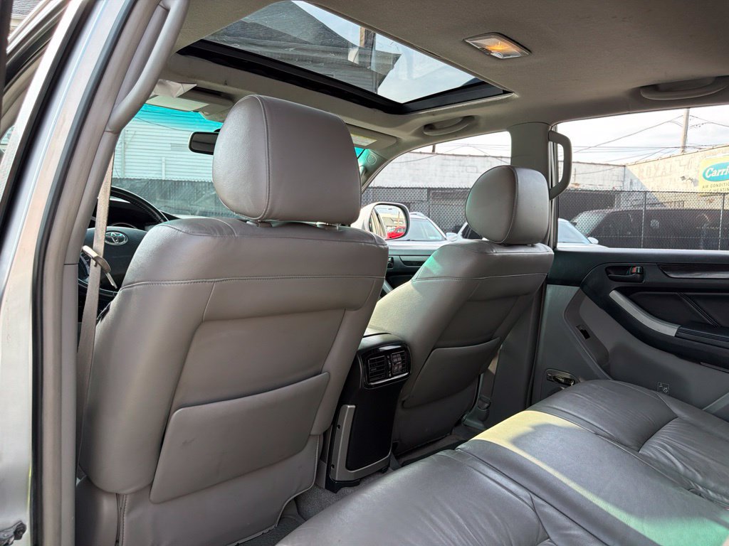 Used 2007 Toyota 4Runner Limited AWD/4WD image 25