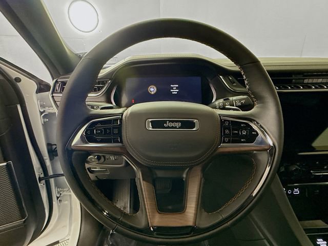 New 2025 Jeep Grand Cherokee Summit w/ Obsidian Package image 11