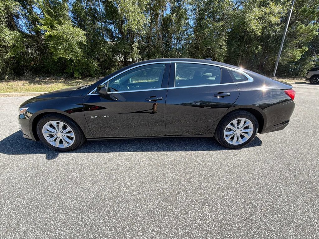 Used 2025 Chevrolet Malibu LT FWD image 6