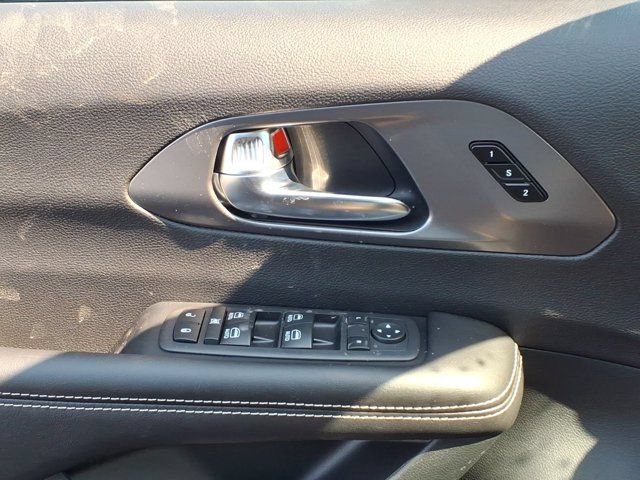 New 2026 Chrysler Pacifica Select AWD/4WD image 15