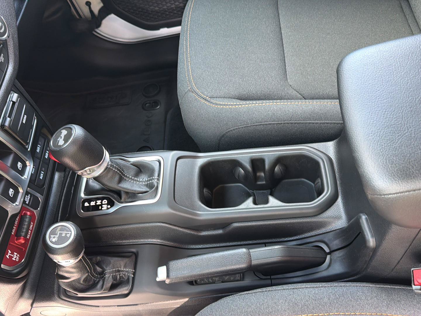 Used 2026 Jeep Wrangler Sport AWD/4WD image 13