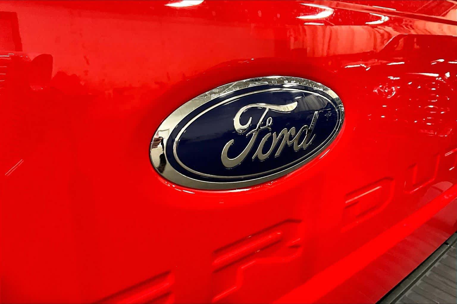 Used 2023 Ford F250 XL w/ Snow Plow Prep Package AWD/4WD image 31