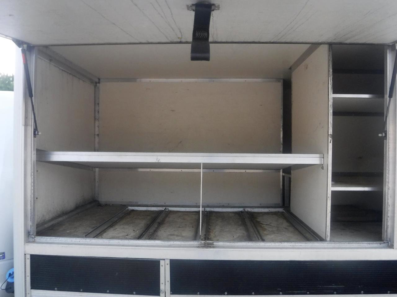 Used 2011 RAM 5500 2WD Regular Cab w/ Cold Weather Group image 4