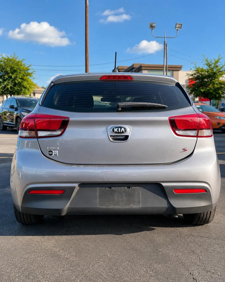 Used 2021 Kia Rio S FWD image 3