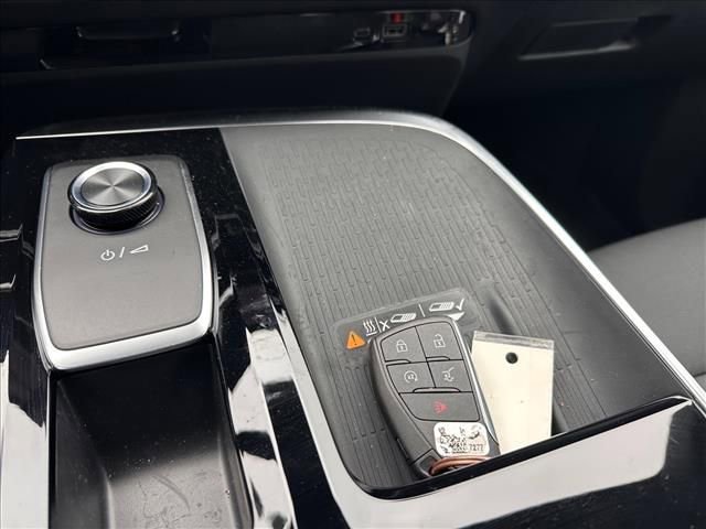 Used 2026 Buick Enclave Preferred w/ Power Package image 31