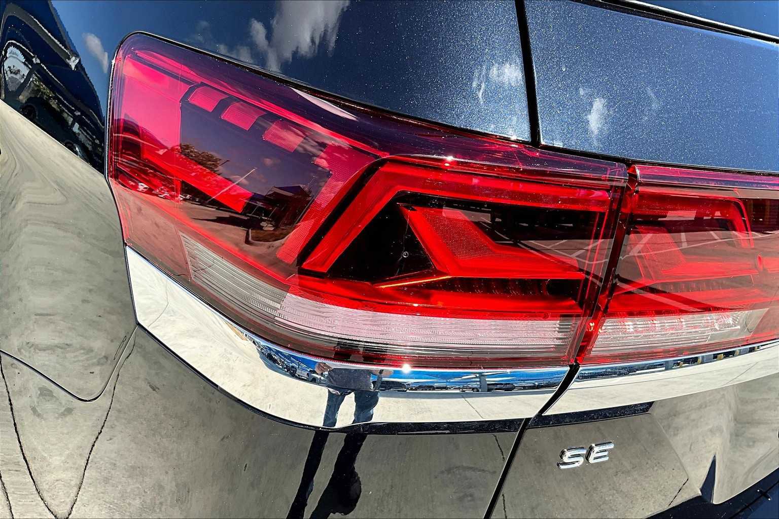 New 2026 Volkswagen Atlas SE image 14