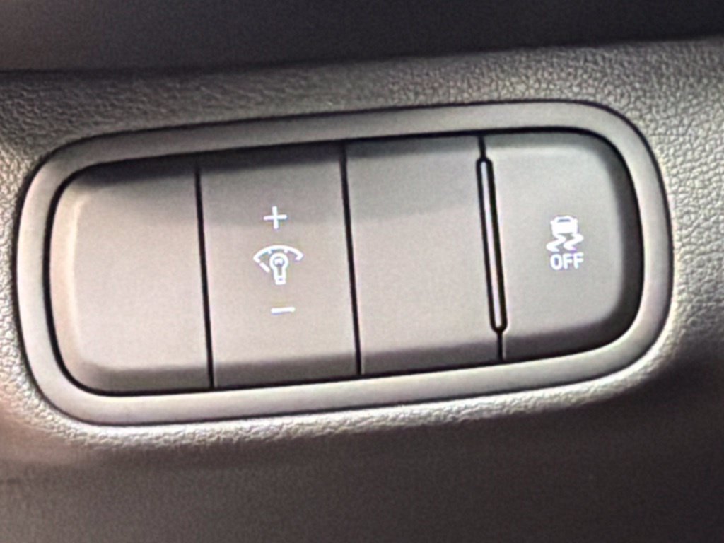 New 2026 Hyundai Venue SEL FWD image 23