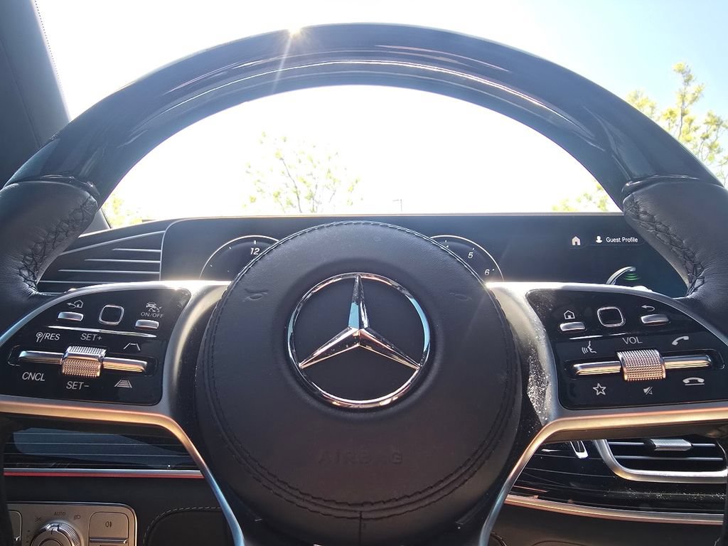 Used 2023 Mercedes-Benz Maybach GLS 600 4MATIC image 28