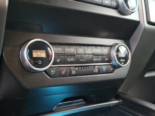 Used 2020 Ford Expedition Max XLT w/ Equipment Group 202A RWD image 29