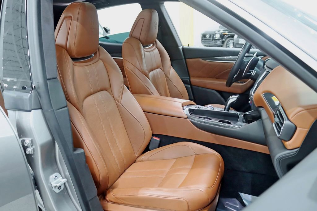 Used 2020 Maserati Levante GranSport image 28