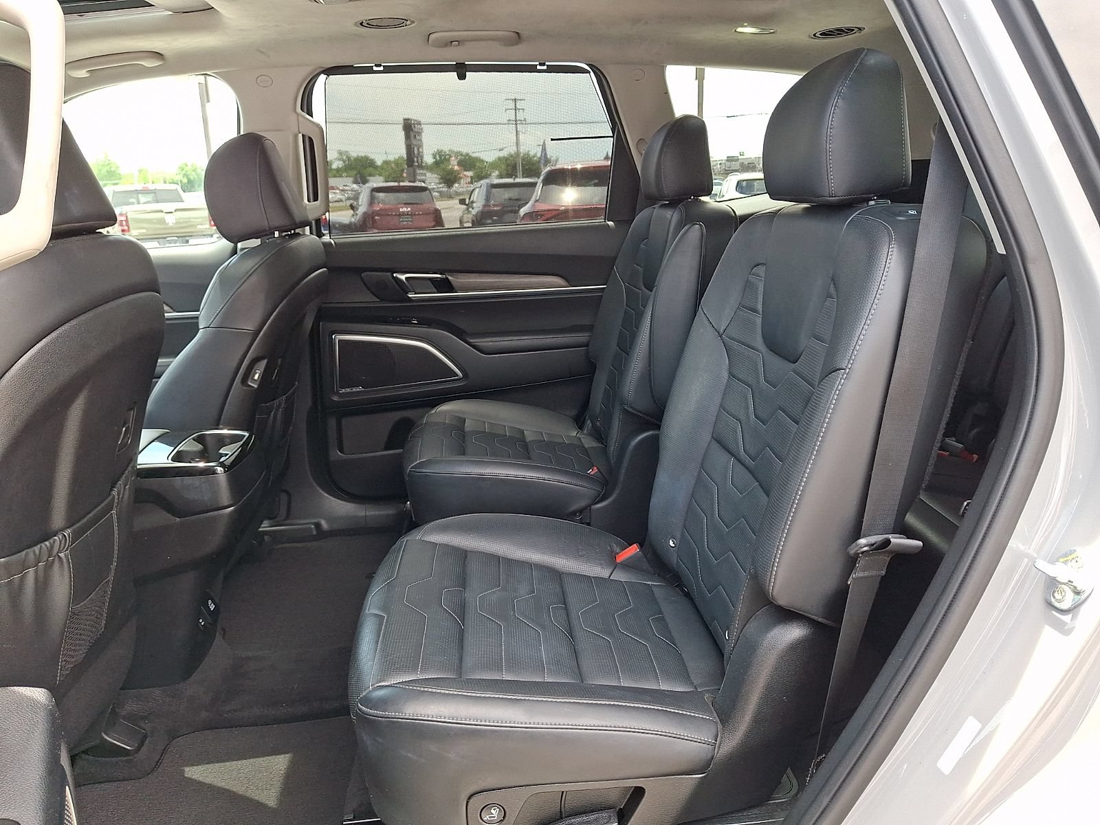 Used 2022 Kia Telluride SX w/ SX Prestige Package AWD/4WD image 11
