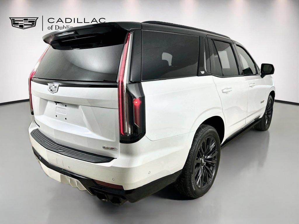Certified 2024 Cadillac Escalade V w/ LPO, ONYX Package AWD/4WD image 5