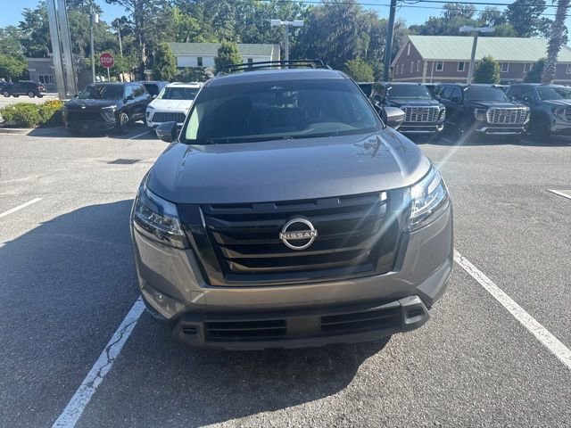 Used 2022 Nissan Pathfinder SV w/ SV Premium Package AWD/4WD image 3