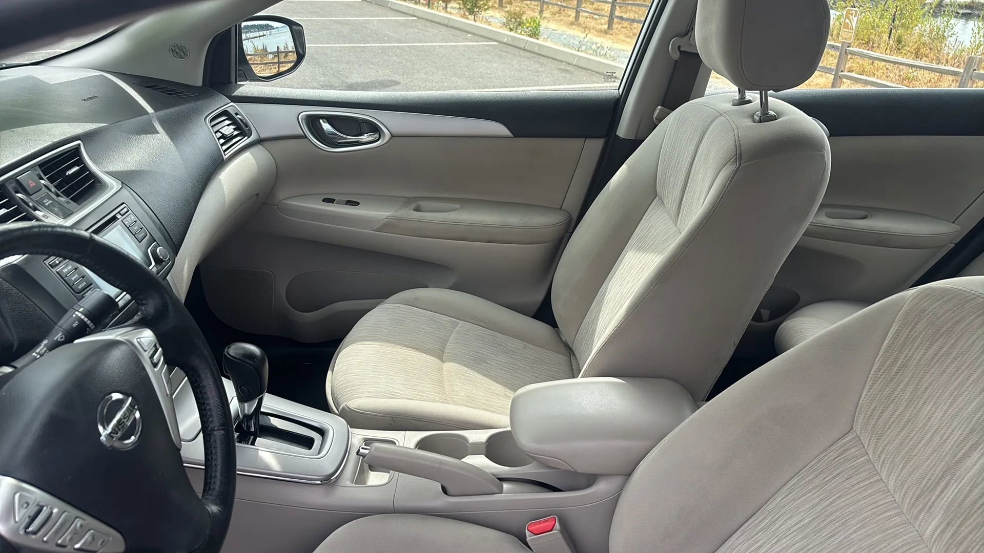 Used 2015 Nissan Sentra SV image 27