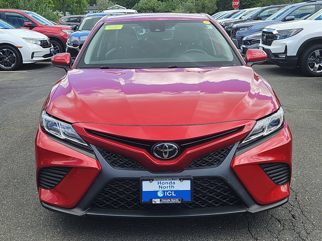 Used 2019 Toyota Camry SE FWD image 2