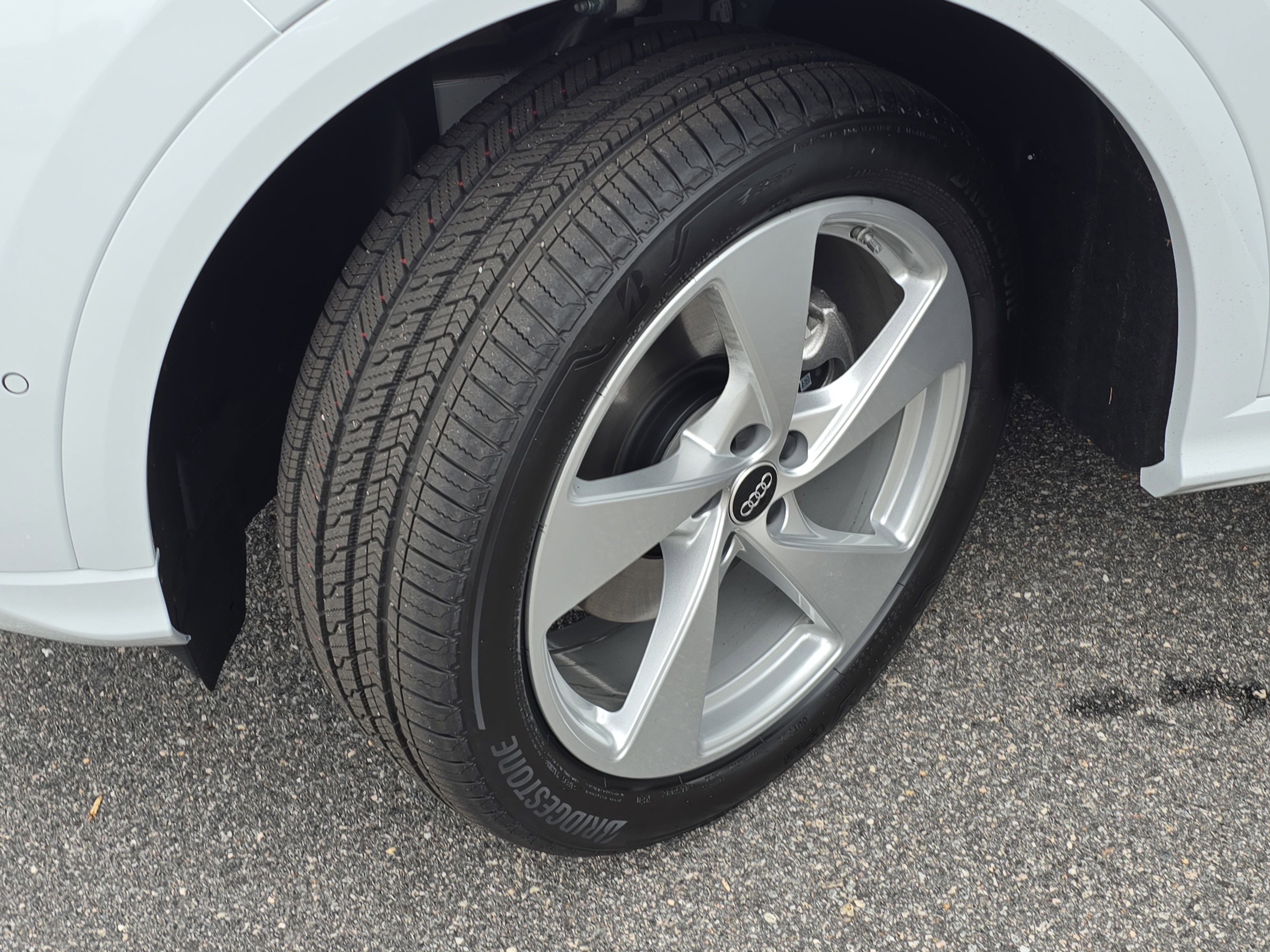 New 2025 Audi Q5 Premium Plus image 32