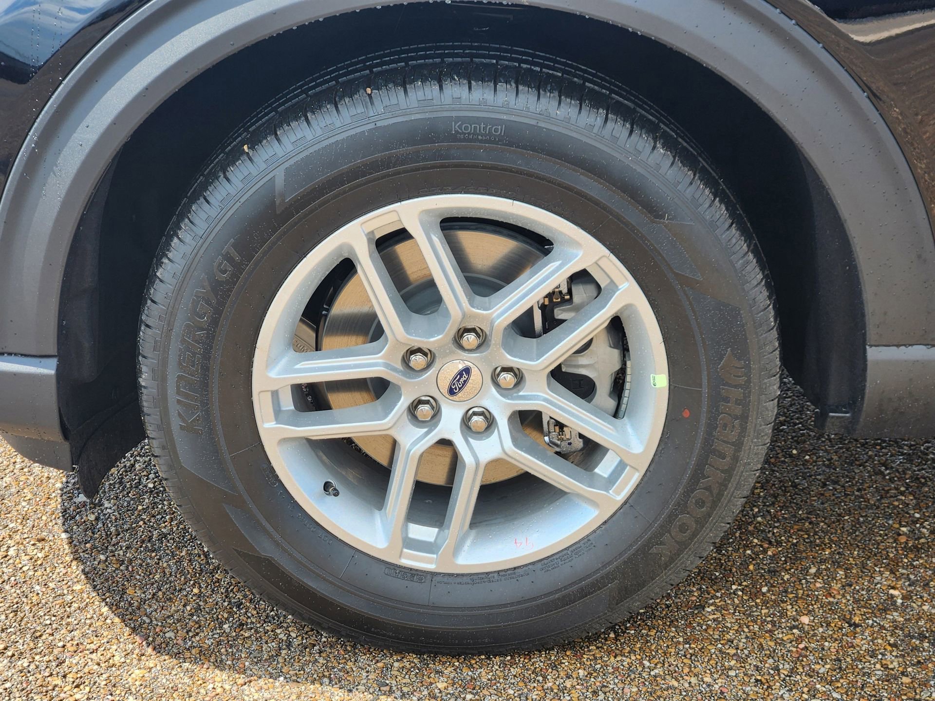 New 2025 Ford Explorer Active image 8