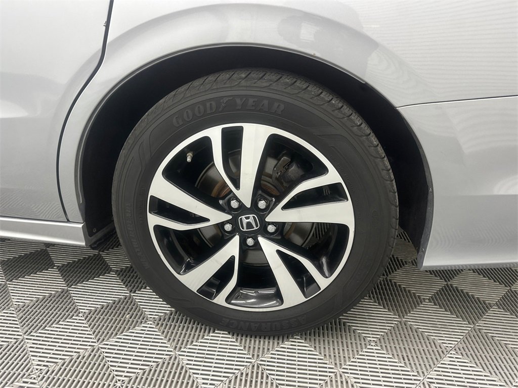 Used 2018 Honda Odyssey Elite image 21