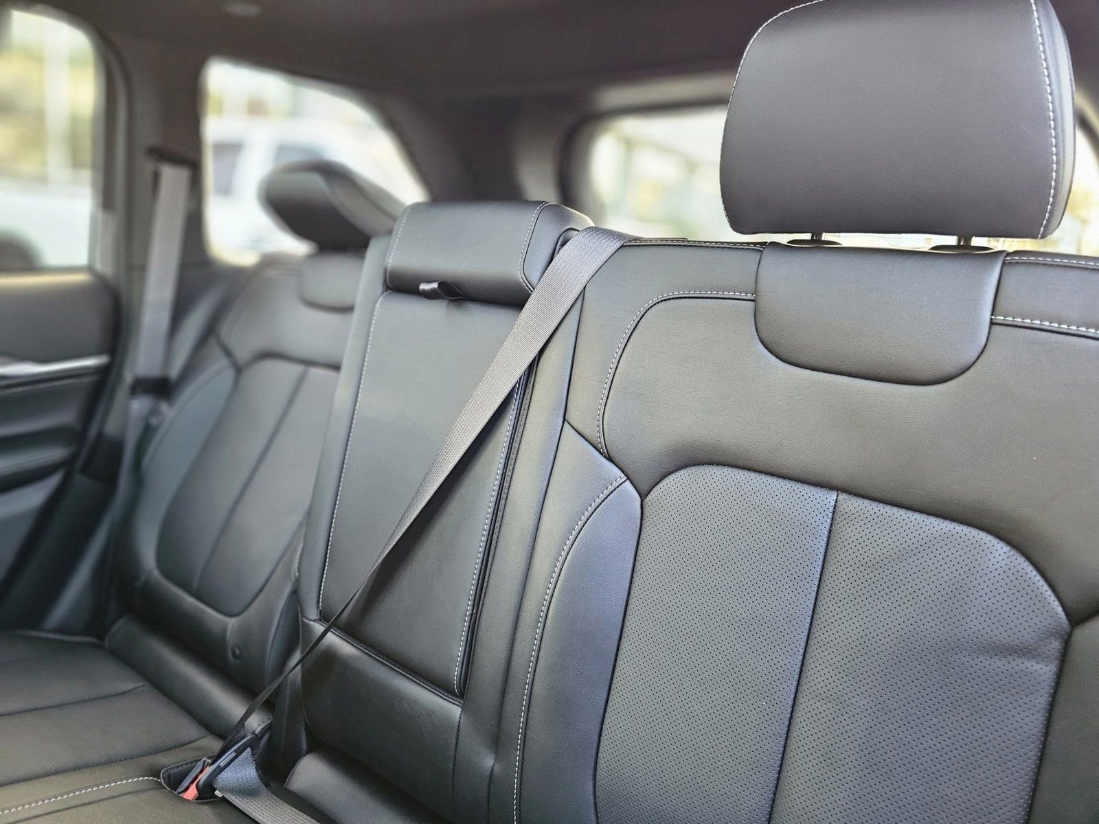 New 2026 Jeep Grand Cherokee Limited Reserve image 29