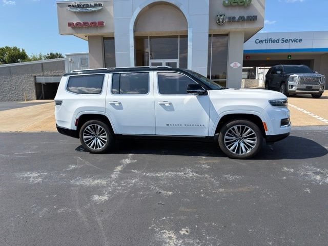 Used 2024 Jeep Grand Wagoneer Series III w/ Rear Seat Video Group 1 AWD/4WD image 3