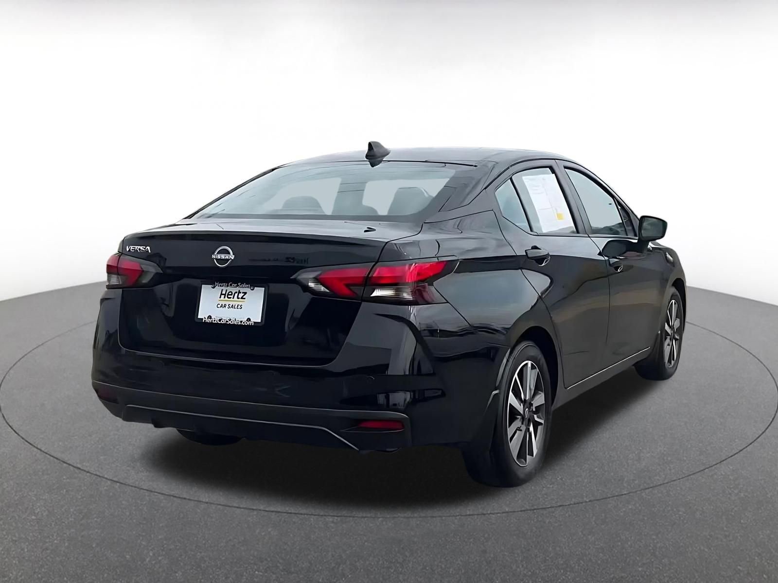 Used 2025 Nissan Versa SV w/ Trunk Package image 15