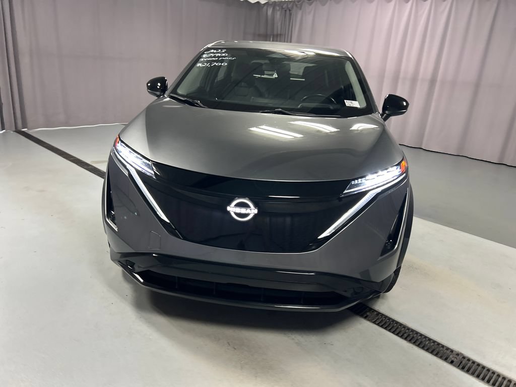 Used 2023 Nissan Ariya FWD video 2