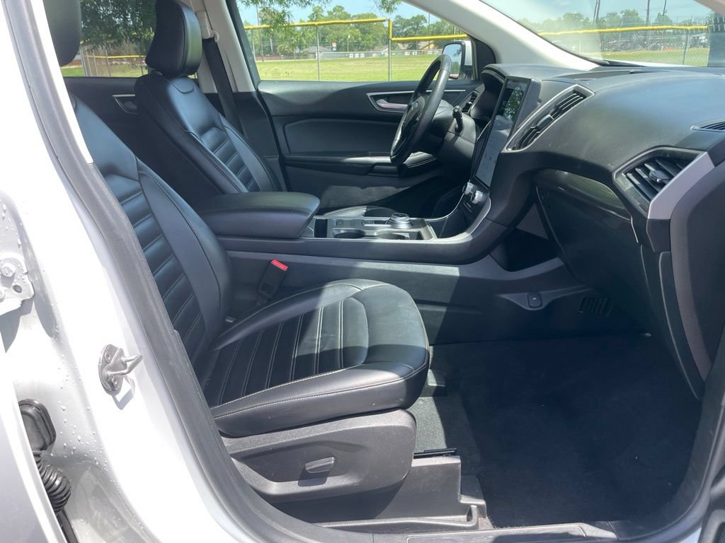 Used 2023 Ford Edge SEL AWD/4WD image 16