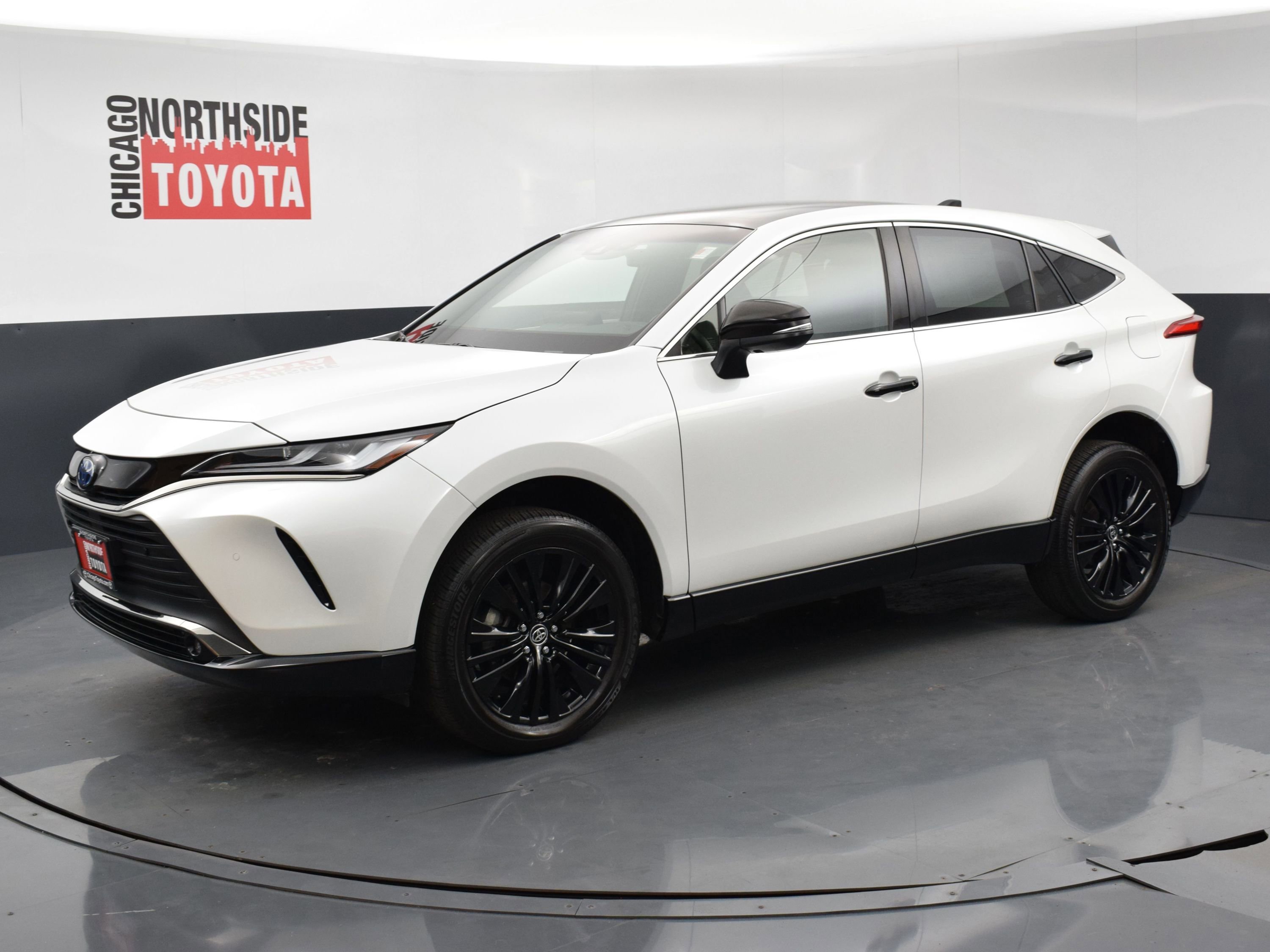 Used 2023 Toyota Venza Nightshade AWD/4WD image 8