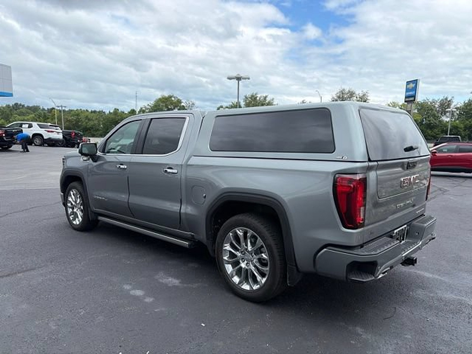 Used 2023 GMC Sierra 1500 Denali AWD/4WD image 9