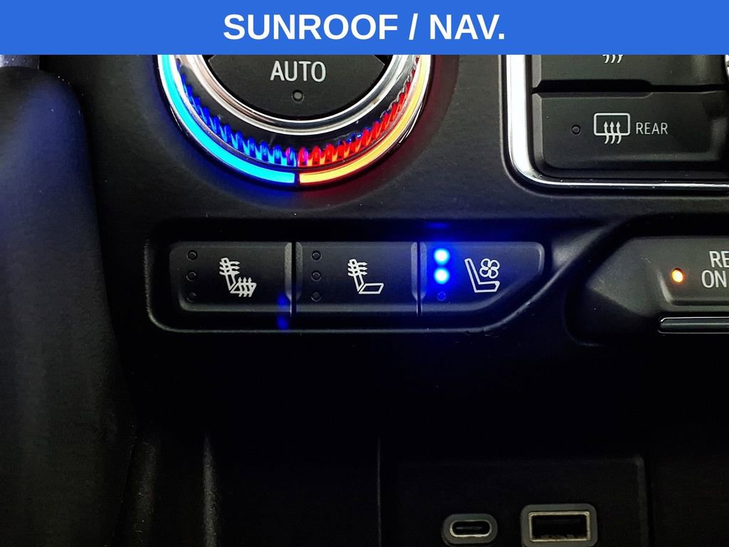 Used 2021 GMC Yukon SLT w/ SLT Luxury Plus Package image 14