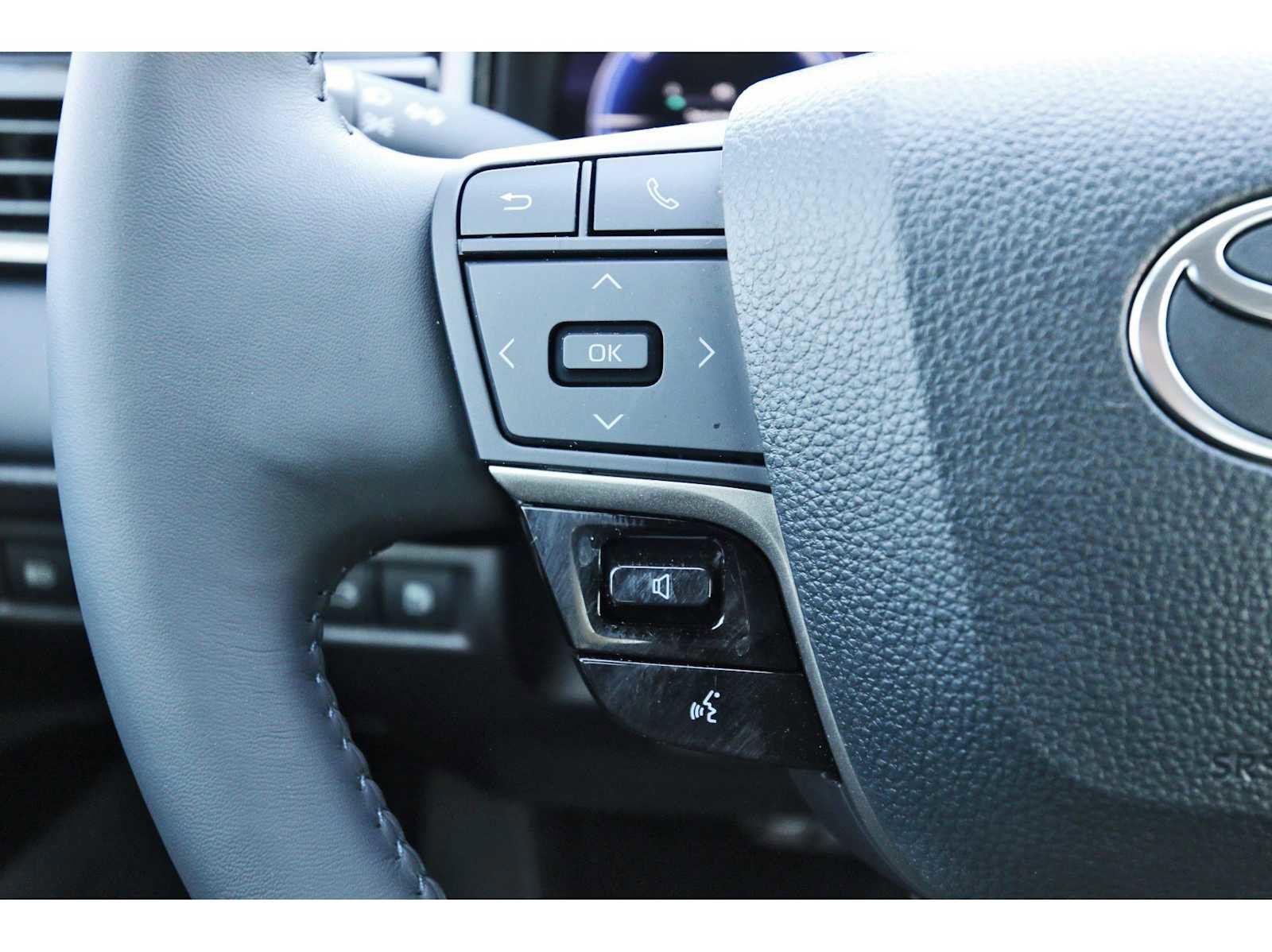 Used 2025 Toyota Camry XSE image 15