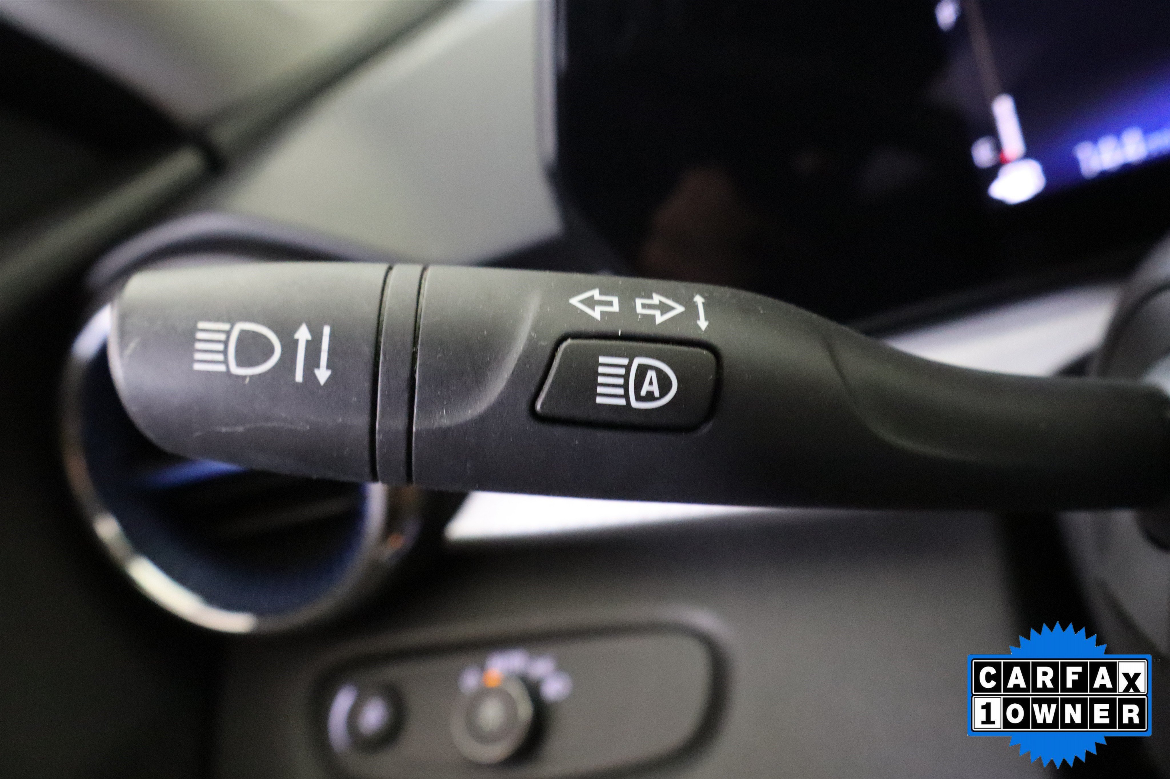 Used 2025 Chevrolet Trax LT FWD image 30