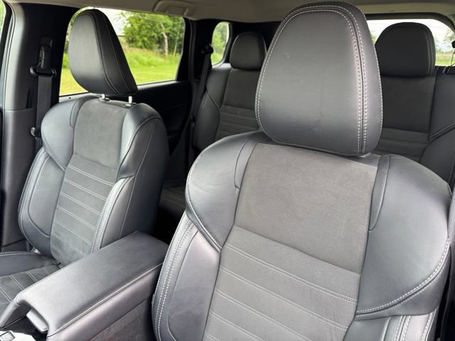Used 2025 Mitsubishi Outlander SE FWD image 11