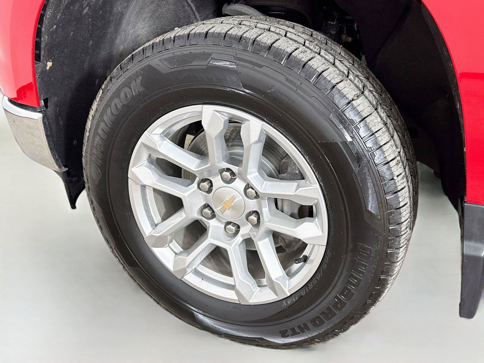 Used 2023 Chevrolet Silverado 1500 LT AWD/4WD image 32