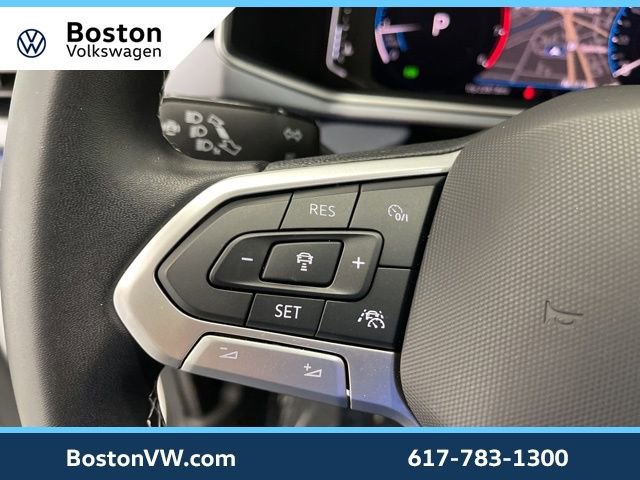 Used 2025 Volkswagen Taos SEL w/ Black Wheel Plus Package image 11