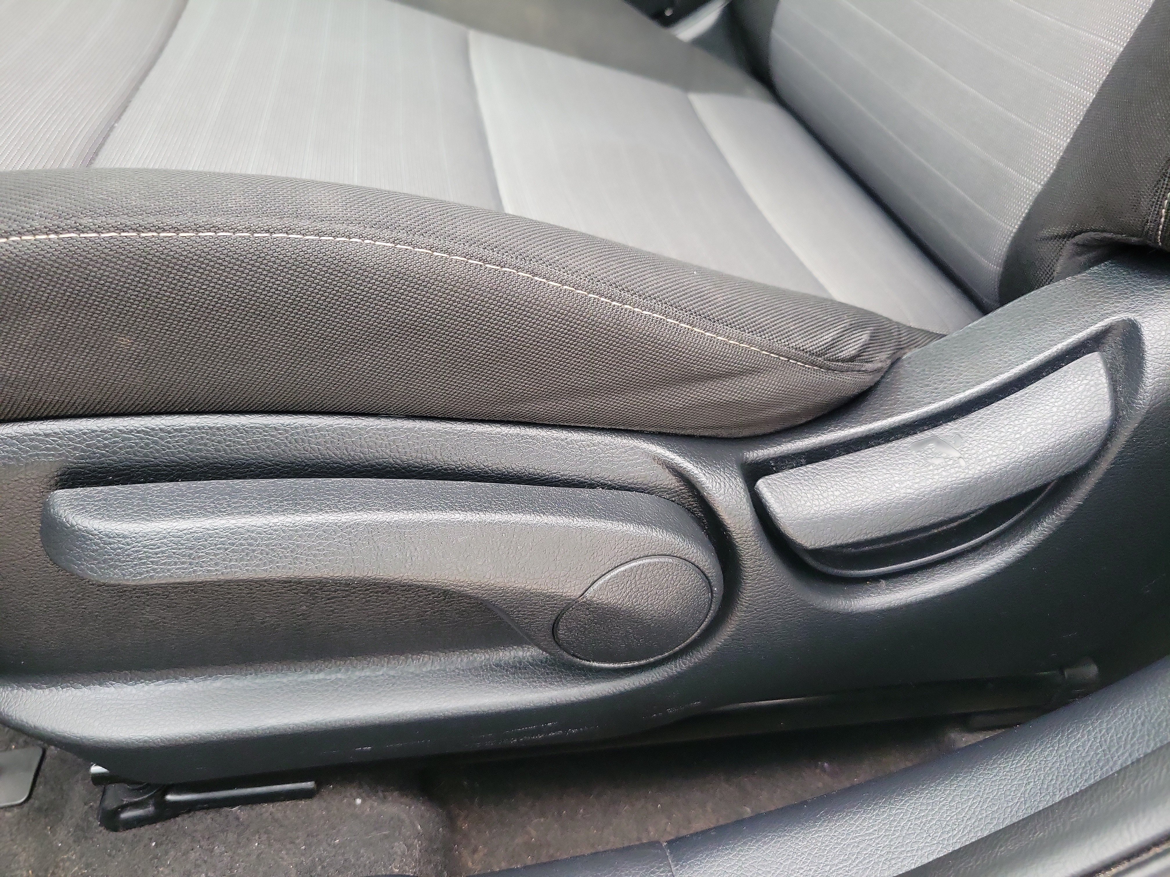 Used 2014 Kia Forte EX FWD image 17